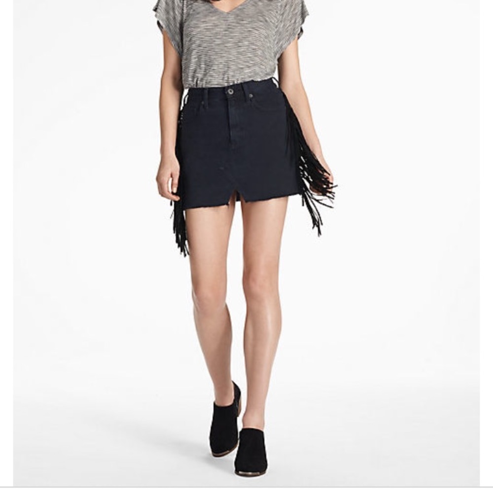 Adorable lucky brand fringe skirt!!
